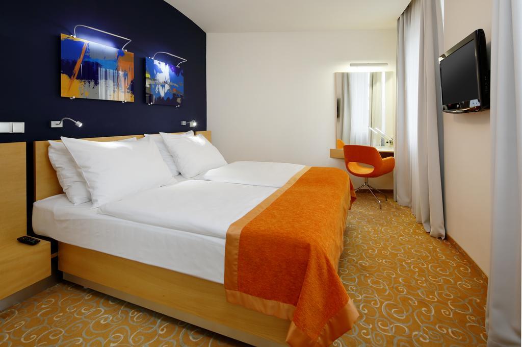 Orea Hotel Atrium Otrokovice Δωμάτιο φωτογραφία
