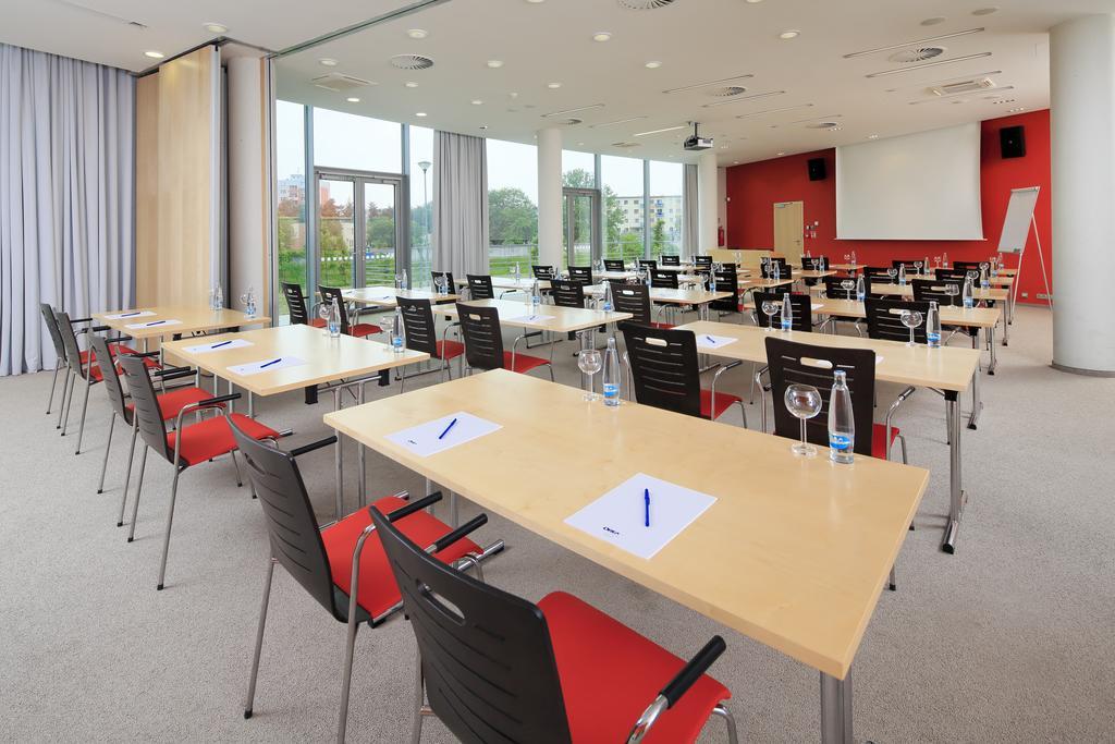Orea Hotel Atrium Otrokovice Εξωτερικό φωτογραφία