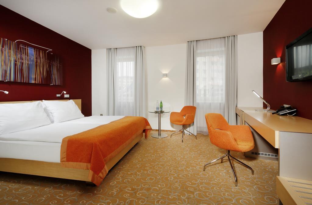Orea Hotel Atrium Otrokovice Δωμάτιο φωτογραφία