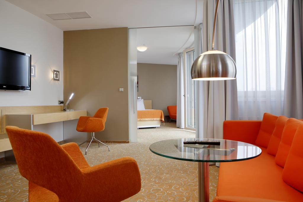 Orea Hotel Atrium Otrokovice Δωμάτιο φωτογραφία