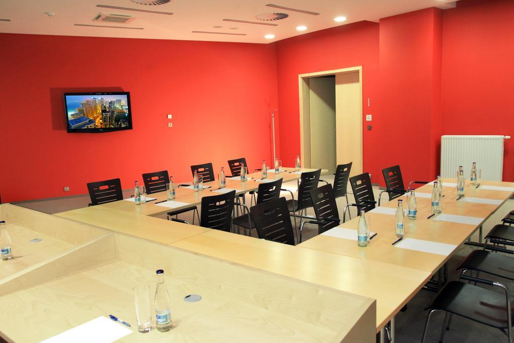 Orea Hotel Atrium Otrokovice Εξωτερικό φωτογραφία