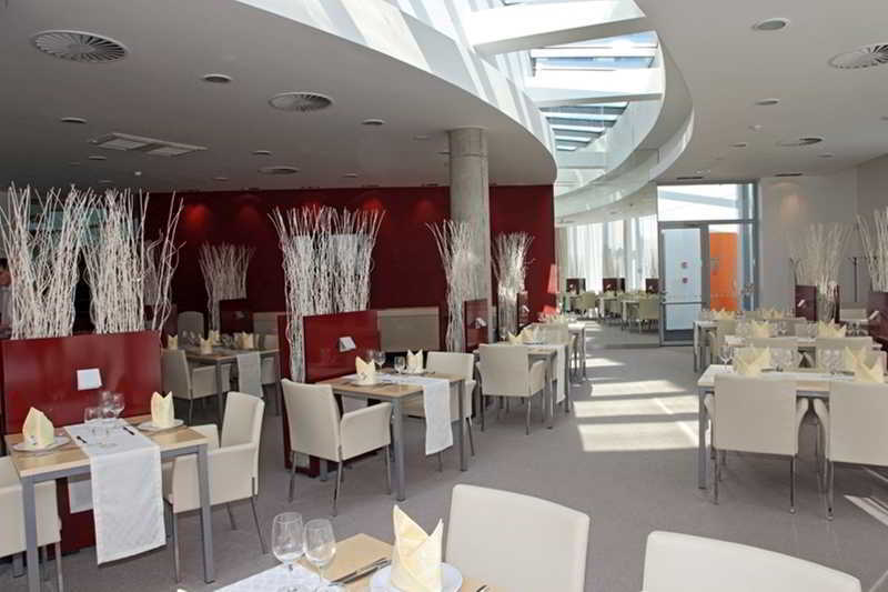 Orea Hotel Atrium Otrokovice Εξωτερικό φωτογραφία