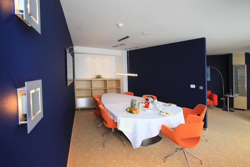 Orea Hotel Atrium Otrokovice Εξωτερικό φωτογραφία
