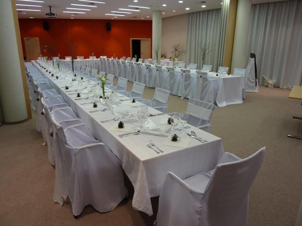 Orea Hotel Atrium Otrokovice Εξωτερικό φωτογραφία