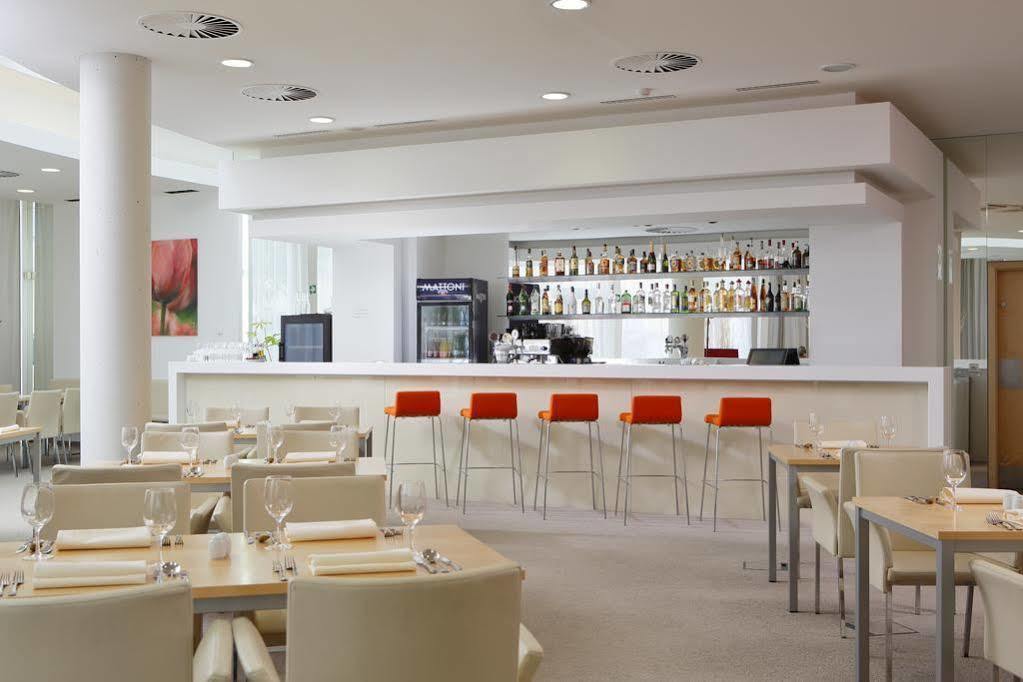Orea Hotel Atrium Otrokovice Εξωτερικό φωτογραφία