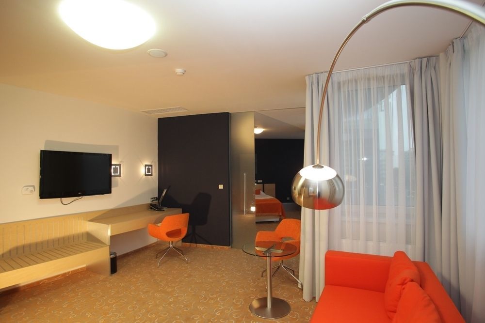 Orea Hotel Atrium Otrokovice Εξωτερικό φωτογραφία